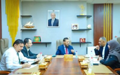 محافظ عدن: الحوافز المعتمدة حق مشروع للمعلمين، وسنستمر في صرفها