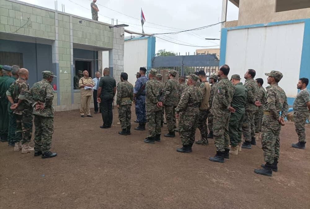 بتوجيهات مدير عام شرطة العاصمة عدن.. قيادتا الرقابة والتفتيش والتوجيه المعنوي تنفذان نزولاً ميدانياً إلى قسم شرطة الدرين.