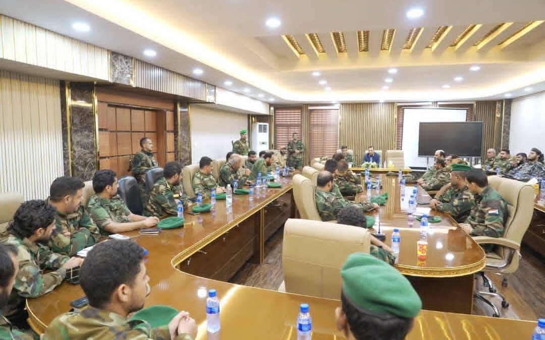 برئاسة المحافظ عبد الرحمن شيخ.. اللجنة الأمنية بالعاصمة عدن تقف أمام آخر المستجدات وتؤكد على حفظ الأمن والاستقرار