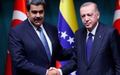 أردوغان ينفي علمه بعرض أمريكي لنفي مادورو إلى تركيا