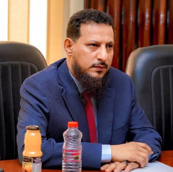 السيرة الذاتية لمعالي وزير الدولة محافظ العاصمة عدن” عبدالرحمن شيخ اليافعي