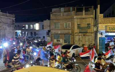 مسيرة جماهيرية حاشدة بالمكلا تجوب أحياء المدينة دعمًا للرئيس للزُبيدي ورفضًا لاستهداف مؤسسات الجنوب