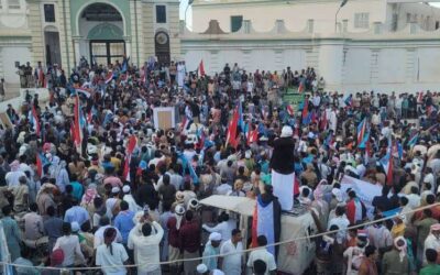 الآلاف من أبناء وادي حضرموت يحتشدون في مسيرة “الثبات والصمود” بسيئون ويجددون التفويض الشعبي للمجلس الانتقالي(بيان)
