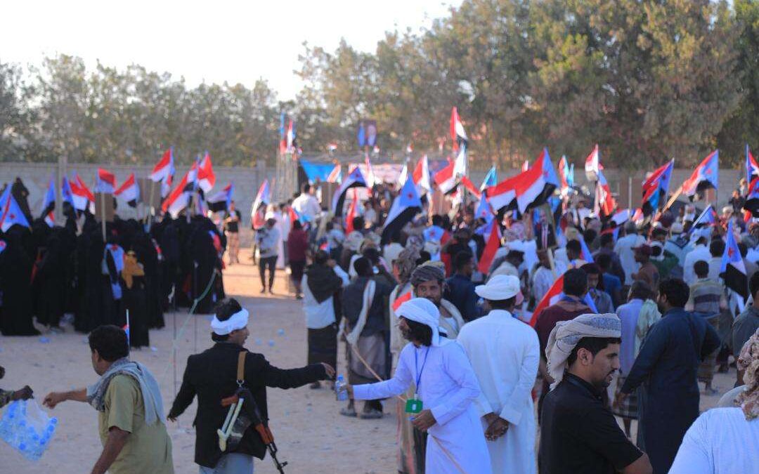 المهرة تشهد حشدا جماهيريا يجدد التفويض للمجلس الانتقالي الجنوبي(بيان)