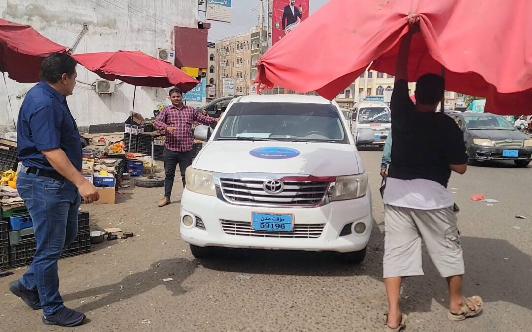 بتوجيهات مدير عام المديرية أحمد الداؤودي.. حملة لإزالة المظاهر العشوائية وتنظيم الحركة المرورية في المنصورة بعدن