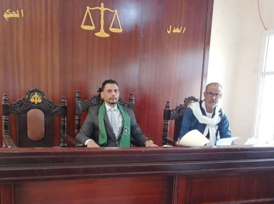 محكمة الحوطة الابتدائية تصدر أحكامًا في قضايا اختطاف طفلة وزنا حدّي وتعيد ملفات للنيابة