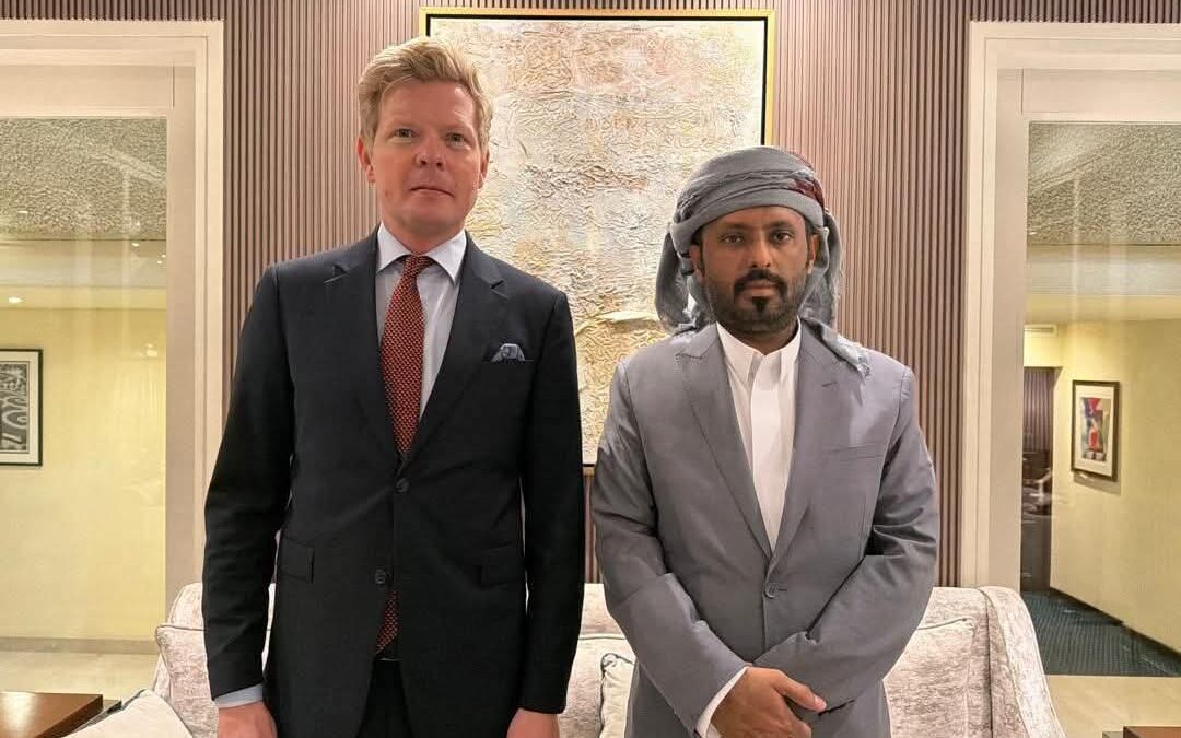 بن حبريش يلتقي المبعوث الأممي ، ويؤكد: “حضرموت ركيزة أساسية لأي تسوية سياسية شاملة”