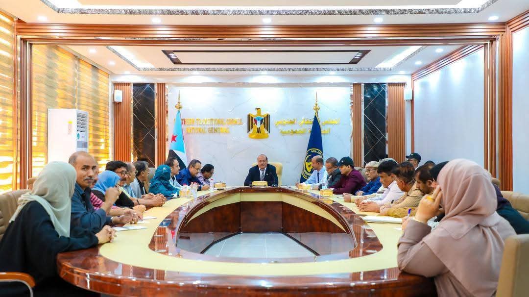 الهيئة الإدارية للجمعية الوطنية تعلن رفضها تجاوز المجلس الانتقالي الجنوبي في أي تسوية سياسية