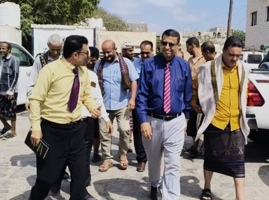 مدير عام صحة لحج في نزول مفاجئ لمستشفى ردفان العام والملاح يشدد على اتخاذ الاجراءات ضد المتقاعسين ..