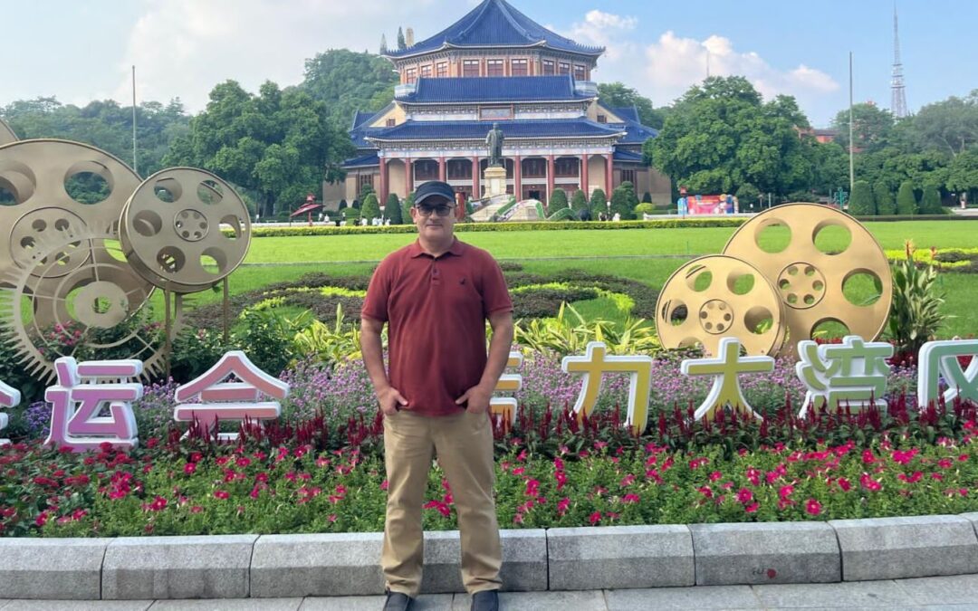 صديقي الصلاحي .في الصين