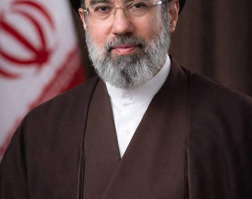 ماذا يعني اختيار مجتبى خامنئي خلفا لأبيه؟