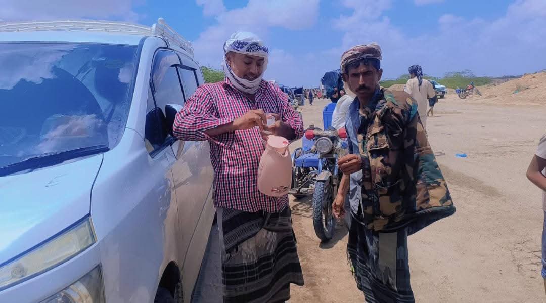أهالي أحور يكرمون المسافرين المنقطعين من السيول: درة الكرم في وادي أحور