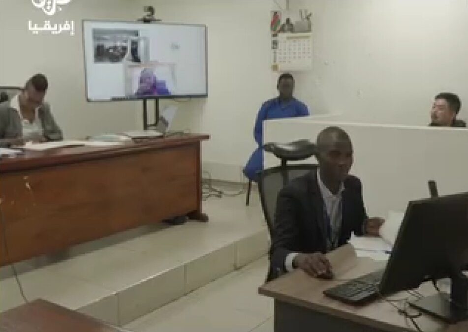 محاكمة صيني في كينيا بتهمة تهريب النمل