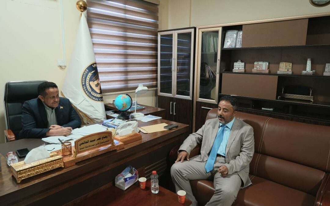 القائم بأعمال الأمين العام للأمانة العامة بالمجلس الانتقالي يلتقي سمير الحييد رئيس انتقالي أبين   ويناقش معه الأوضاع التنظيمية و العامة بالمحافظة