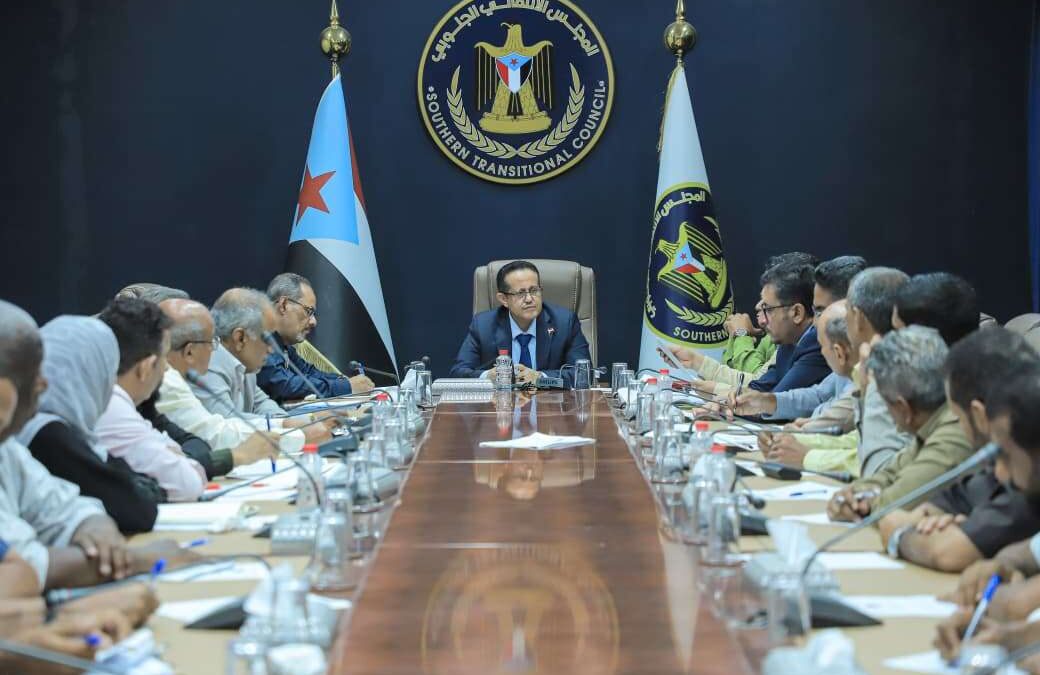 الأمانة العامة تناقش اخر التحضيرات لمليونيات ذكرى تفويض الرئيس الزُبيدي التي ستقام بالعاصمة عدن وبقية محافظات الجنوب