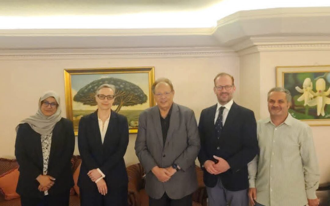 لقاء الرئيس علي ناصر محمد بوفد مكتب مبعوث الأمين العام للأمم المتحدة إلى اليمن