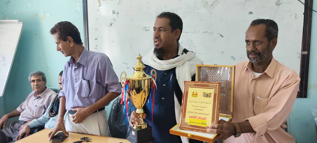 مأمور خنفر يُكرّم أبطال المديرية: “إنجازات تعكس ريادة خنفر العلمية والرياضية”