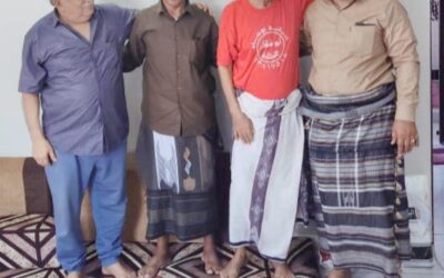 ​رئيس انتقالي سرار يطمئن على صحة رائد التعليم التربوي محمد الفقيه في العاصمة عدن  ​