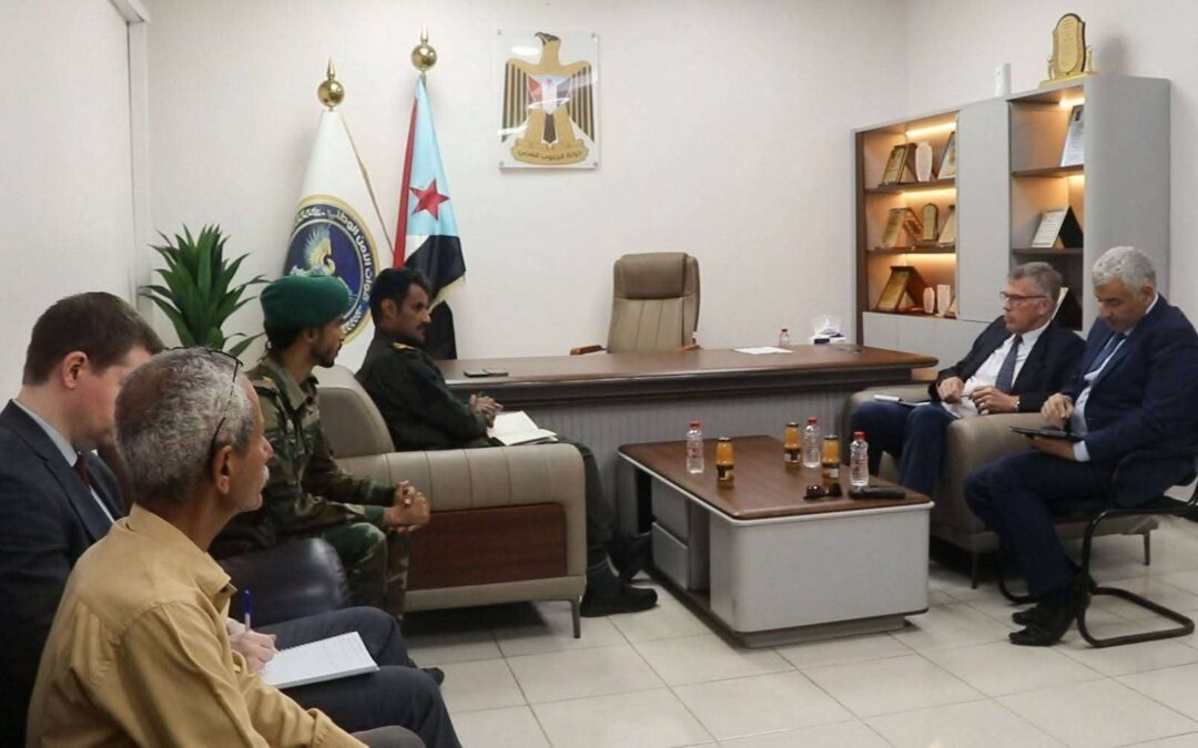 ​لقاء رفيع ومهم.. العميد جلال الربيعي يبحث الملف الأمني مع المستشار العسكري للمبعوث الأممي في عدن