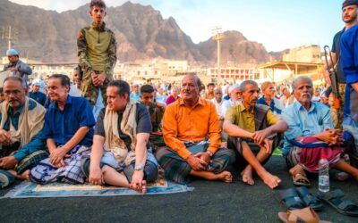 هرهرة والحالمي يؤديان صلاة عيد الأضحى مع جموع المصلين في المعلا