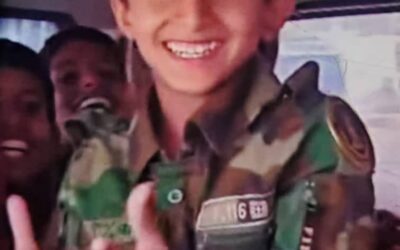 شيخ قبيلة السرحي يعزي قائد محور يافع في وفاة نجلة بحادث مروري