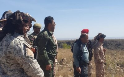 في خطوط التماس الأولى.. أركان المنطقة العسكرية الرابعة يتفقد أبطال محور يافع واللواء الثالث مشاة في جبهة الحد