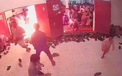 في معقل حزب الإصلاح بمأرب.. جندي يحرق نفسه بسبب نهب رواتبه