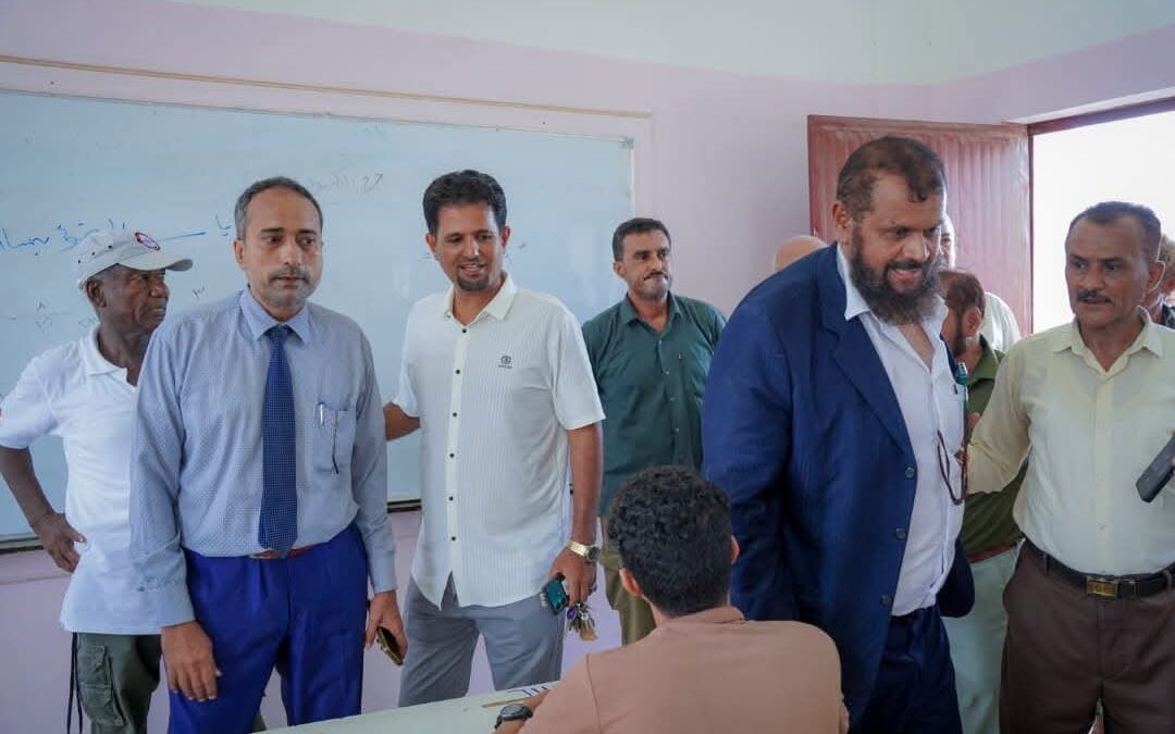 الجنيدي والسعدي والمحوري يدشّنون امتحانات الشهادة الثانوية العامة في أبين بمشاركة 4575 طالبًا وطالبة