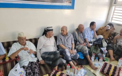 اللواء محمود الصبيحي يعزي الدكتور عبدالرحمن السقاف وقيادة الاشتراكي في وفاة المناضل أنيس حسن يحيى