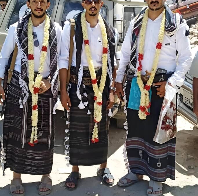 *تهنئة بزفاف ثلاثة عرسان من احفاد الشيخ فاضل حسين بن عبدالباقي بيافع كلد*