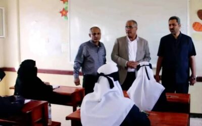في لفتة إنسانية هزّت “لحج”.. المحافظ “الحالمي” يكافئ طالبة بمليون ريال تحدّت آلام المخاض لتأدية امتحانات الثانويةالعامة
