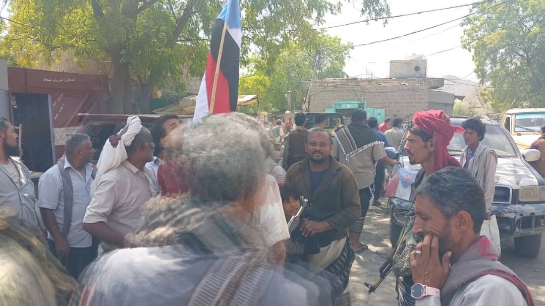 أبين تنفض بمسيرات حاشدة تدشيناً للتصعيد الشعبي وتضامناً مع قبائل ردفان وشبوة 1 6a53807220fc1