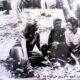 سالمين في زيارة لمنطقة مشأله يافع وتظهر في الصورة الحجة دجانه وابنها