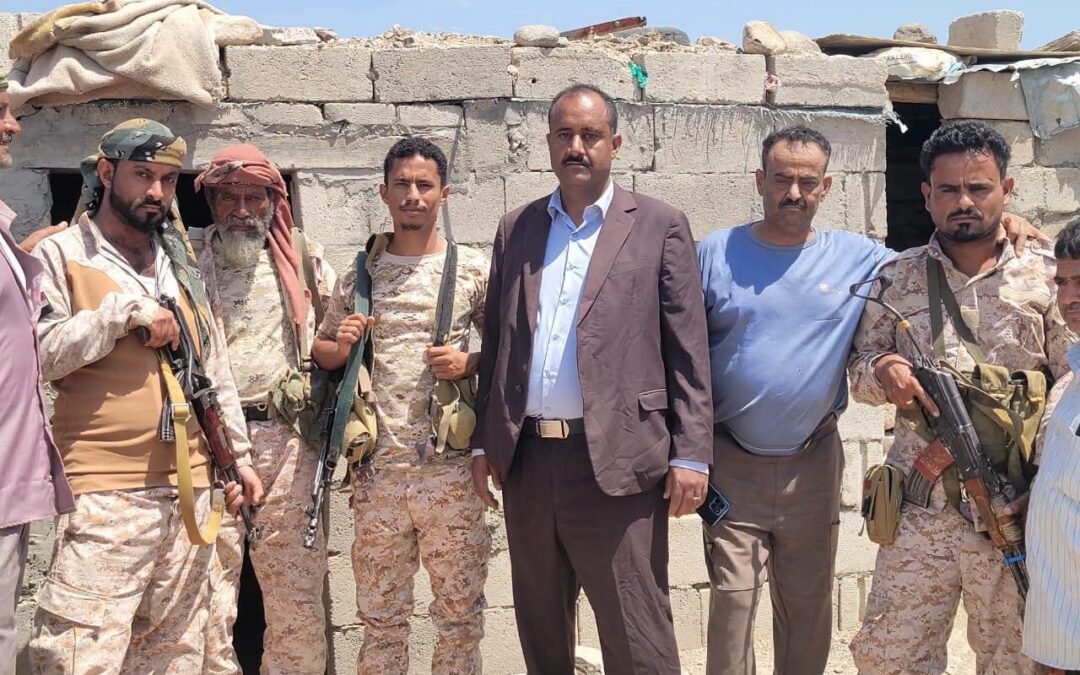 بتوجيهات اللواء القبة.. الشاعري يتفقد جبهات القتال في الفاخر وتباب عثمان ويشيد بصمود المقاتلين
