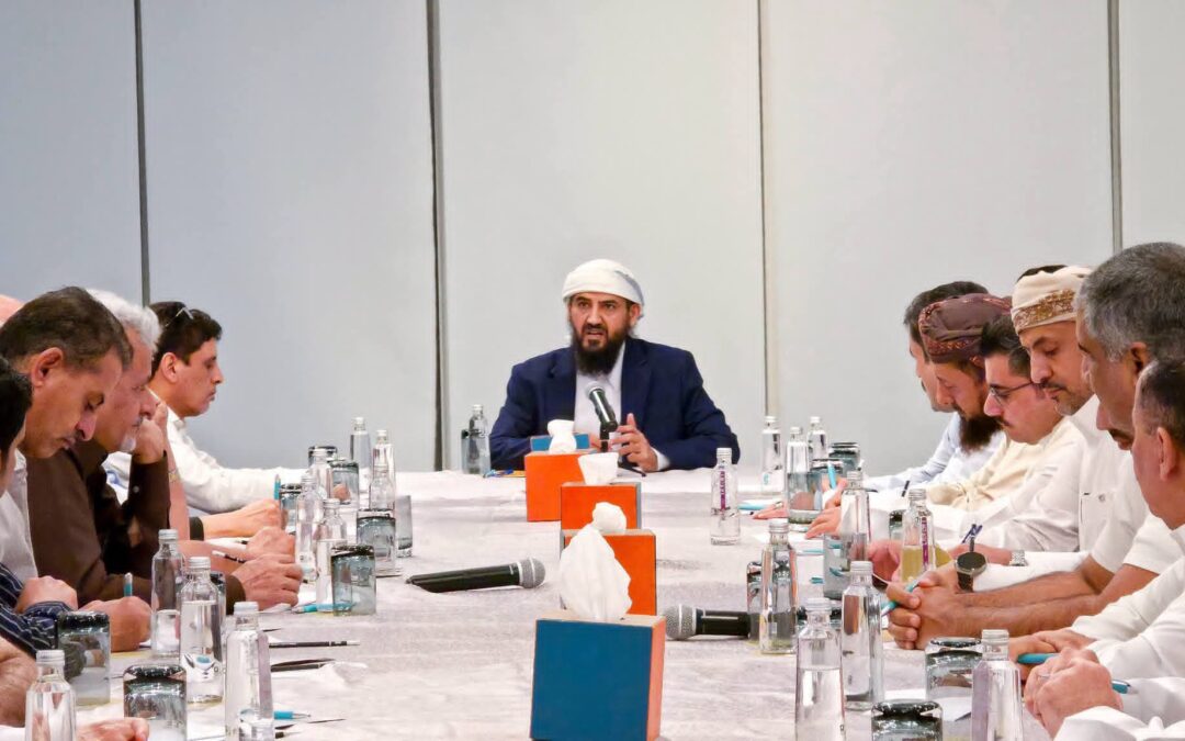المحرّمي يعقد لقاءً موسعاً مع الوفد الجنوبي ويؤكد أهمية الإعداد لإنجاح الحوار الجنوبي