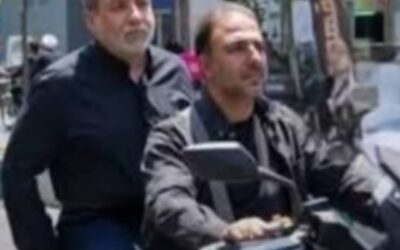 “على متن دراجة نارية”.. عراقجي يشارك في جنازة علي خامنئي
