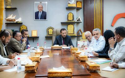 عدن .. إقرار حزمة من المشاريع في قطاعات الطرق والمياه والصرف الصحي والأشغال العامة