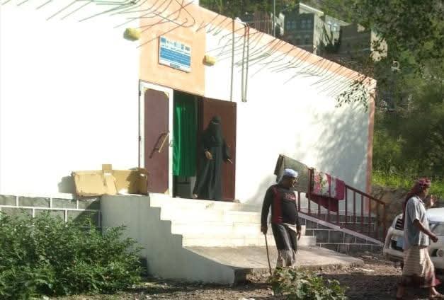 أهالي الدعيس بأمحبلة يافع يبنون مبنى جديدا  للمعلمات والقابلة  بجهود ذاتية