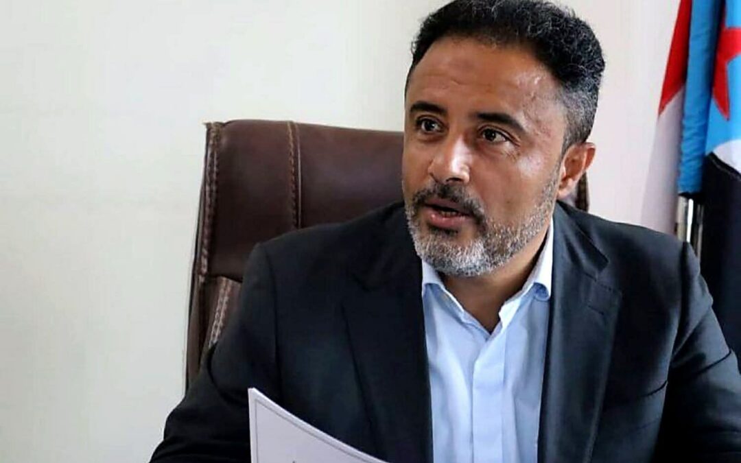 رئيس تنفيذية انتقالي أبين يهنئ الرئيس الزُبيدي بصدور القرارات القيادية والتنظيمية الجديدة