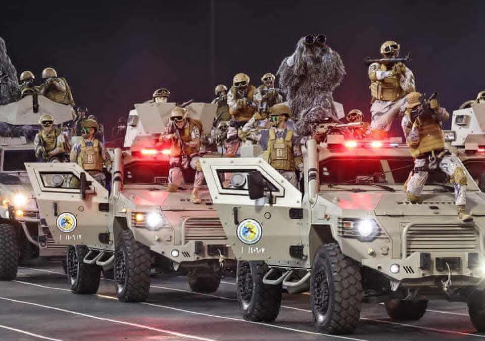 الغارديان البريطانية:السعودية تستعد لشن هجوم عسكري واسع ضد الحوثيين بحراً، وربما براً في وسط اليمن