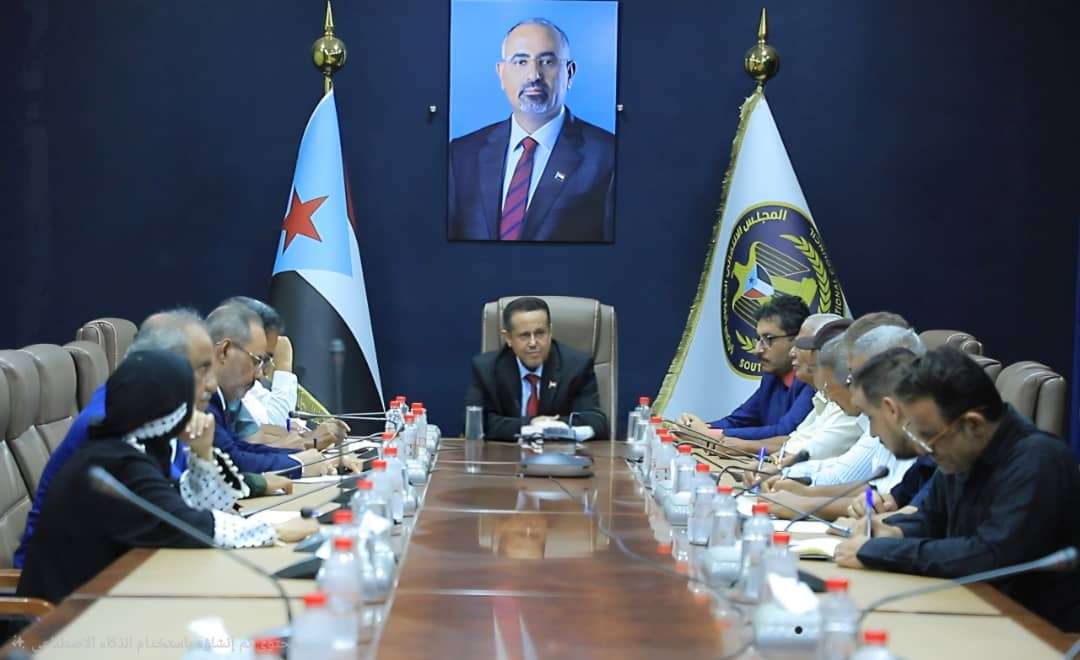 في اجتماع استثنائي للامانة العامة .. اللجنة العسكرية تستعرض الاستعداد للمليونية الكبرى للذكرى ٥٥ لتأسيس الجيش الجنوبي