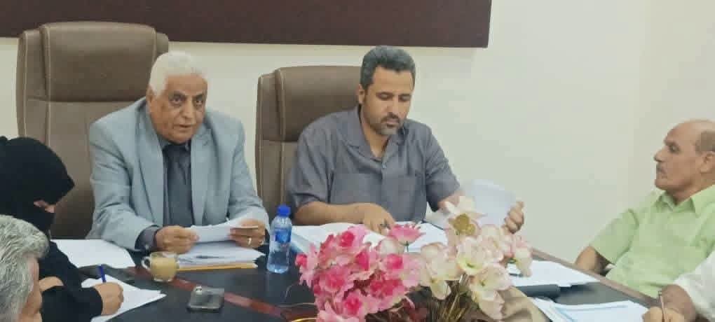 محافظ لحج يقرر تنفيذ حزمة مشاريع تطويرية في جامعة لحج