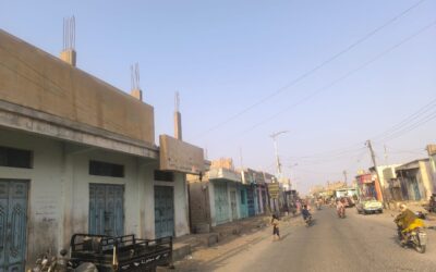 أحور تشل الحركة لليوم الثالث.. عصيان مدني احتجاجاً على انهيار الخدمات والحصار