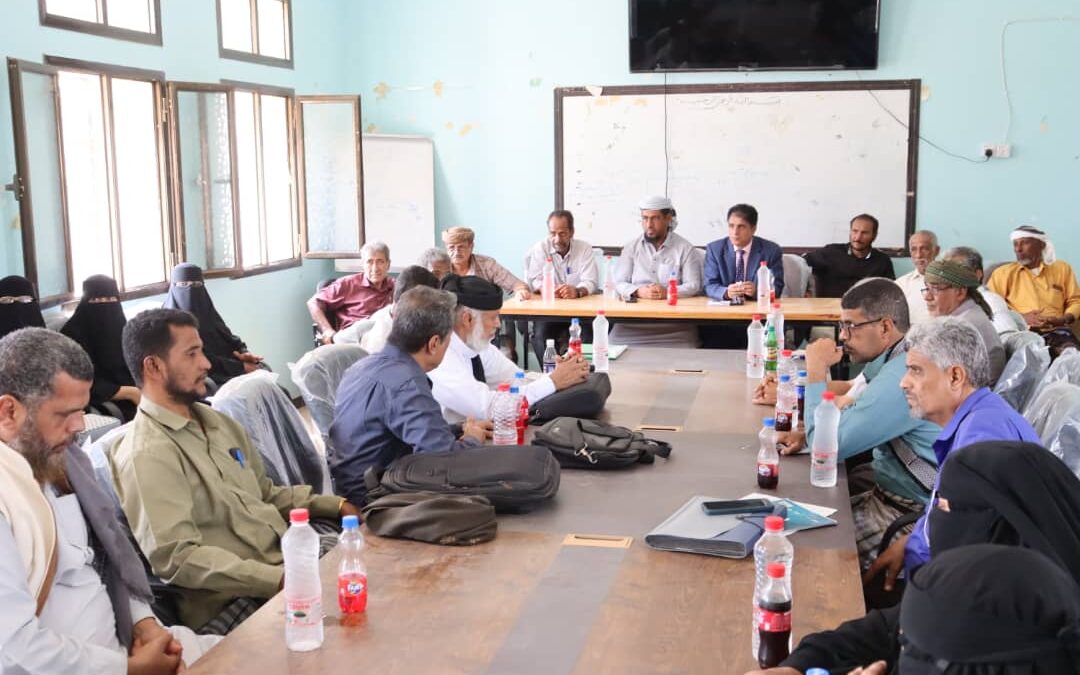 مدير عام مكتب التربية والتعليم محافظة أبين يلتقي مدير خنفر ومدراء المدارس بجعار للتهيئة للعام الدراسي الجديد
