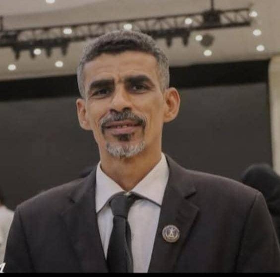 العجيلي  يهنئ الطالبة فاطمة عبد الواحد سعيد عبده من الوهط لحصولها على المركز الأول في الثانوية العامة بنسبة 99.88%
