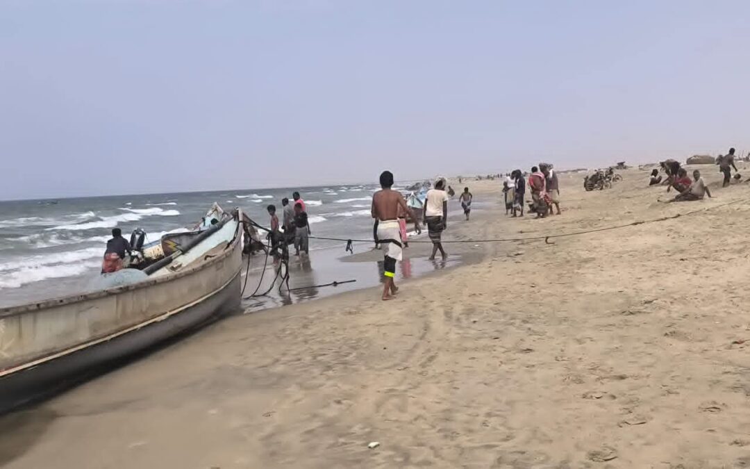 فاجعة في أحور.. مصرع شابة وإنقاذ أخرى من الغرق في بحر “البندر” بأبين