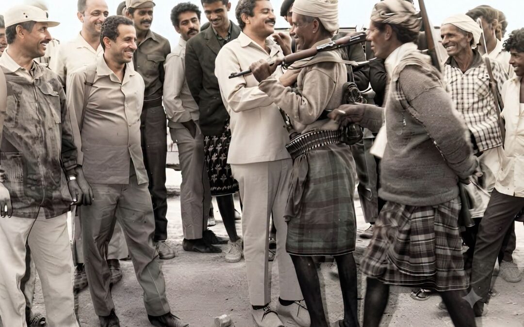 «صورة من الزمن الجميل: الرئيس سالمين بين أبناء الشعب في زيارة ميدانية تاريخية