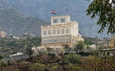 مصادر يمنية: ميليشيا الحوثي تستولي على منزل العليمي
