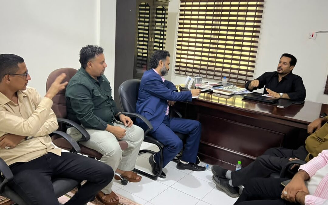 مدير عام إعلام عدن يناقش مع مديري مكاتب الإعلام بالمديريات تطوير الأداء الإعلامي وإطلاق الموقع الرسمي للعاصمة