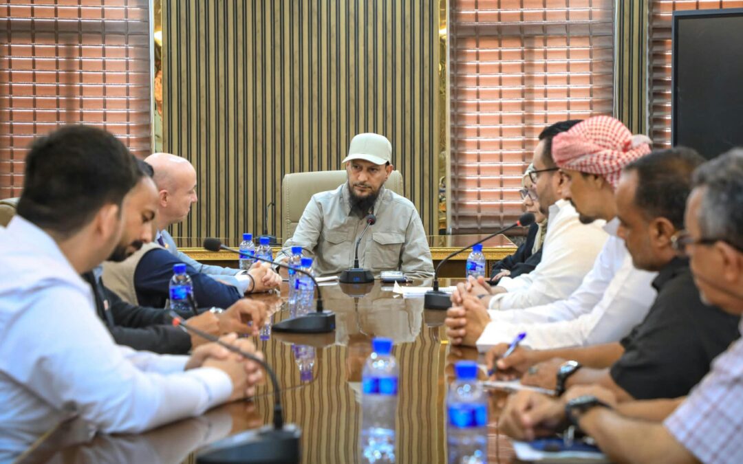 المحافظ شيخ يبحث مع ممثل صندوق الأمم المتحدة للسكان دعم برامج التدريب والتأهيل وسبل مواجهة التحديات الإنسانية في العاصمة عدن